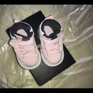 Infant Air Jordan (Mid) Size 3c